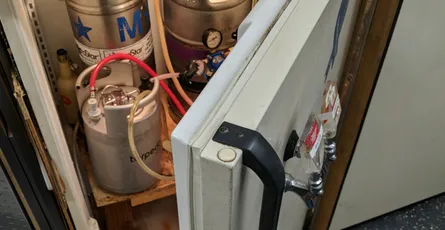How to build a DIY sparkling water system at home